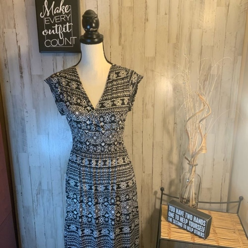 5th & Love Dress Maxi Dress *Beautiful pattern*